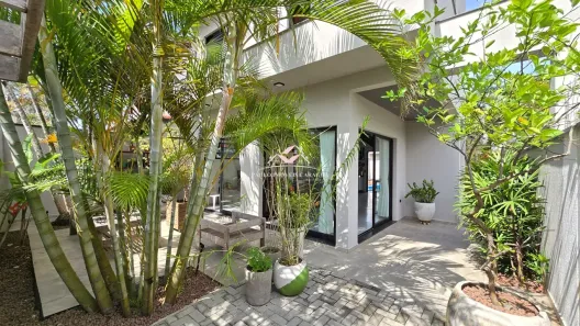 Sobrado com 3 Quartos à venda, 180m² no Balneário Califórnia, Caraguatatuba
