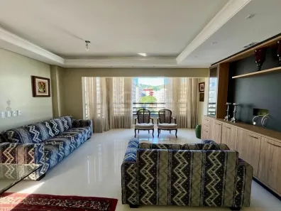 Apartamento com 3 Quartos à venda, 140m² no Centro, Florianópolis