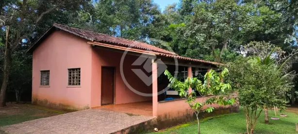 Fazenda/Sítio com 2 Quartos à venda, 235m² no Centro, Hidrolândia
