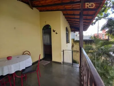 Casa com 2 Quartos à venda, 168m² no Esplanada, Belo Horizonte
