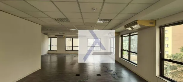 Sala Comercial para alugar, 227m² no Vila Olímpia, São Paulo