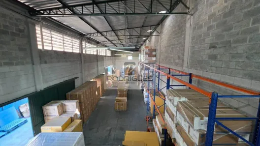 Galpão/Depósito/Armazém para alugar, 600m² no Taboão, São Bernardo do Campo
