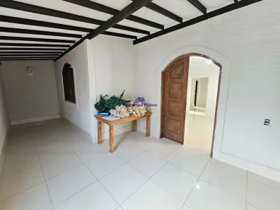 Casa com 4 Quartos para alugar, 245m² no Goiabeira, Cuiabá