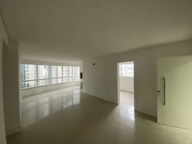 Apartamento com 3 Quartos à venda, 137m² no Centro, Balneário Camboriú