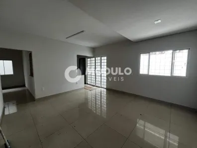 Casa com 3 Quartos para alugar, 90m² no Morumbi, Uberlândia