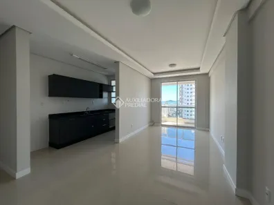 Apartamento com 2 Quartos à venda, 71m² no Barreiros, São José
