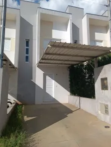 Casa de Condomínio com 2 Quartos para alugar, 63m² no Conjunto Habitacional Eme Antonio Pioch Fontolan, Presidente Prudente