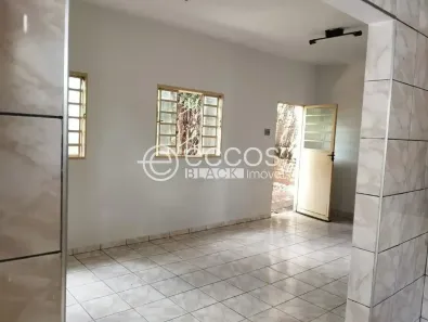 Casa com 3 Quartos à venda, 162m² no Lagoinha, Uberlândia