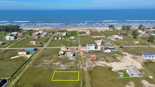 Lote/Terreno à venda, 300m² no , Balneário Gaivota