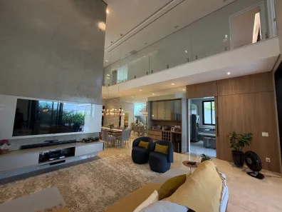 Casa de Condomínio com 4 Quartos à venda, 400m² no Nova Uberlândia, Uberlândia
