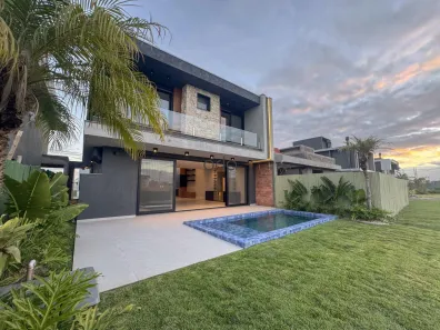 Casa de Condomínio com 4 Quartos à venda, 223m² no , Xangri-Lá