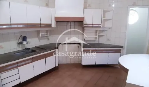 Casa com 3 Quartos à venda, 300m² no Marta Helena, Uberlândia
