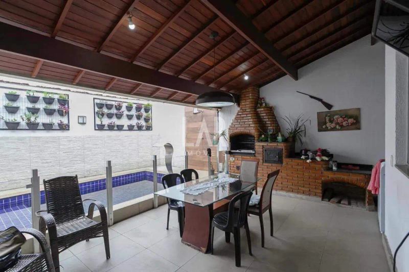 Casa com 4 quartos — Santa Amélia, Belo Horizonte