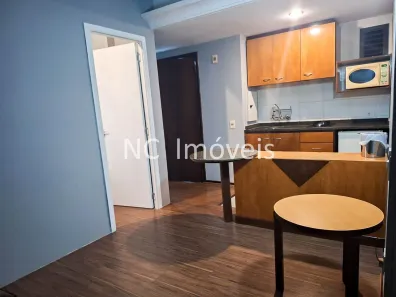 Apartamento com 2 Quartos para alugar, 50m² no Centro, Curitiba