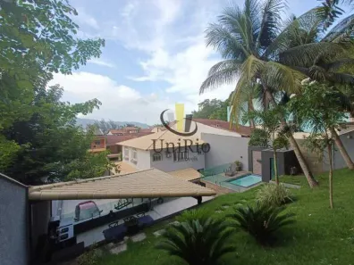 Casa de Condomínio com 3 Quartos à venda, 550m² no Bangu, Rio de Janeiro