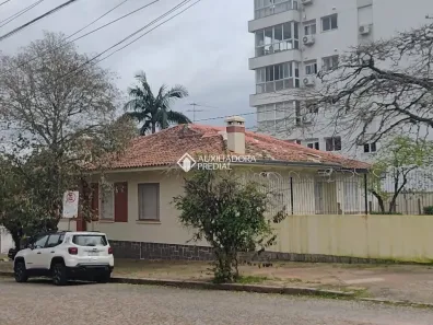 Casa com 4 Quartos para alugar, 158m² no São João, Porto Alegre
