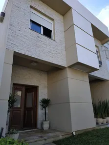 Casa com 4 Quartos à venda, 330m² no Chácara das Pedras, Porto Alegre