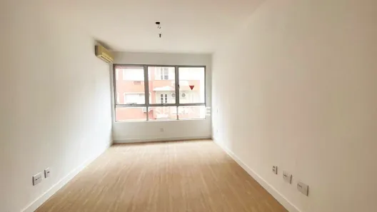 Kitnet com 1 Quarto para alugar, 35m² no Centro Histórico, Porto Alegre