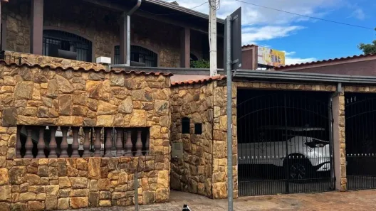Casa com 3 Quartos à venda, 259m² no Jardim Santa Genebra, Campinas