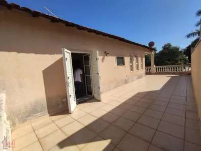 Casa com 5 Quartos à venda, 392m² no Vila Geni, Presidente Prudente