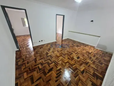 Casa com 3 Quartos para alugar, 150m² no Vila Romana, São Paulo