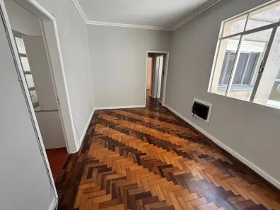 Apartamento com 2 Quartos à venda, 46m² no Menino Deus, Porto Alegre
