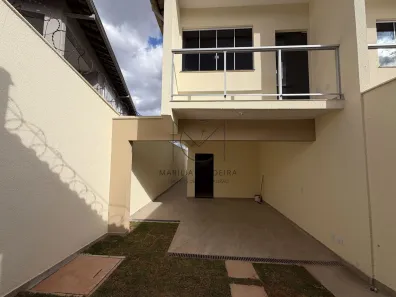 Casa com 3 Quartos à venda, 118m² no Cândida Ferreira, Contagem