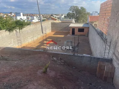 Lote/Terreno à venda, 360m² no Parque Xangri-Lá, Contagem