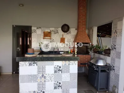 Casa com 3 Quartos à venda, 69m² no Jardim Ipanema, Uberlândia
