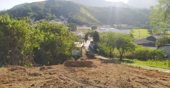 Lote/Terreno à venda, 240m² no Varadouro, São Sebastião