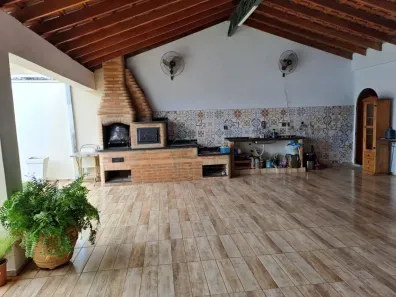 Casa com 2 Quartos à venda, 136m² no Bom Jardim, Brodowski