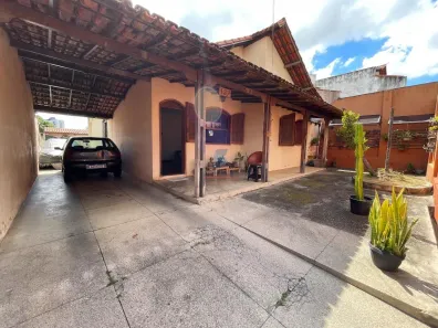 Casa com 3 Quartos à venda, 130m² no Fonte Grande, Contagem