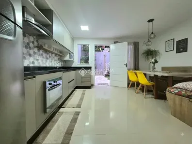 Sobrado com 3 Quartos à venda, 162m² no Santa Cândida, Curitiba