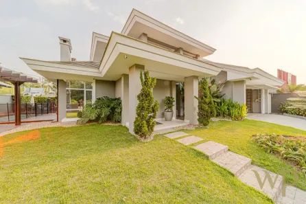Casa com 4 Quartos à venda, 310m² no Santo Antônio, Joinville