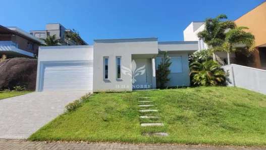 Casa de Condomínio com 2 Quartos para alugar, 185m² no Cacupé, Florianópolis
