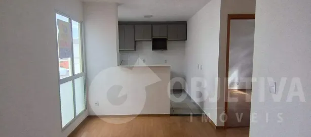 Apartamento com 2 Quartos para alugar, 41m² no Jardim Patrícia, Uberlândia