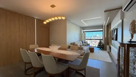 Apartamento com 3 Quartos à venda, 100m² no Canto, Florianópolis