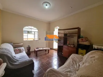 Casa com 2 Quartos à venda, 200m² no Guarani, Belo Horizonte