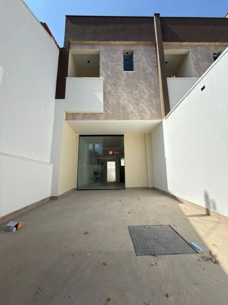 Casa com 3 quartos — Planalto, Belo Horizonte