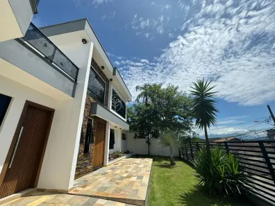 Casa com 5 Quartos à venda, 495m² no Bom Retiro, Joinville