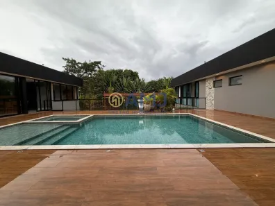 Fazenda/Sítio com 4 Quartos à venda, 351m² no , Hidrolândia