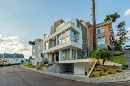 Casa de Condomínio com 3 Quartos à venda, 254m² no Uberaba, Curitiba