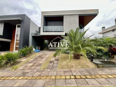 Casa de Condomínio com 5 Quartos para alugar, 273m² no Centro, Gravataí