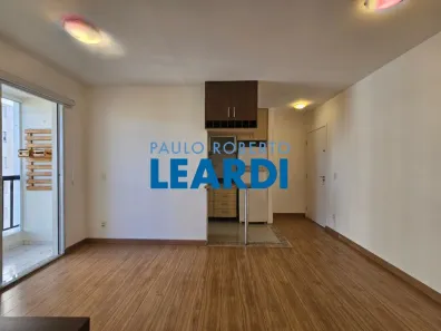 Apartamento com 2 Quartos para alugar, 52m² no Vila Anastácio, São Paulo