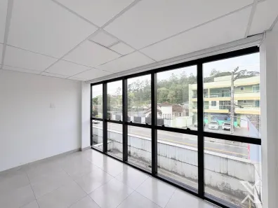 Sala Comercial para alugar, 250m² no Garcia, Blumenau