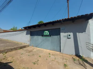Casa com 3 Quartos para alugar, 200m² no Vila São José, Anápolis