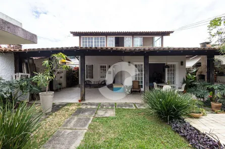Casa com 4 Quartos à venda, 300m² no Piratininga, Niterói