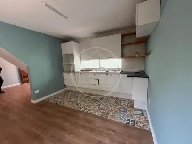 Sobrado com 5 Quartos à venda, 180m² no Jardim Roschel, São Paulo