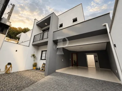 Casa com 3 Quartos à venda, 138m² no América, Joinville