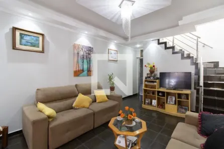 Casa com 3 Quartos para alugar, 200m² no Jardim Vila Galvão, Guarulhos
